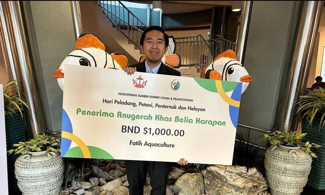 Special Youth Award recipient at Farmers, Livestock Breeders and Fishermen's Day